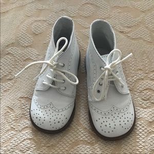 Joseph Allen kids white shoes.